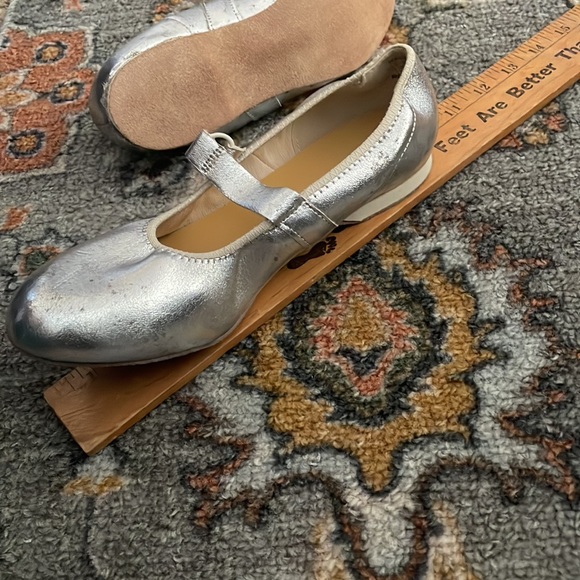 NWOT Vintage Silver Metallic Flat Mary Jane Leather Promenaders Dancing Shoes - Picture 10 of 12